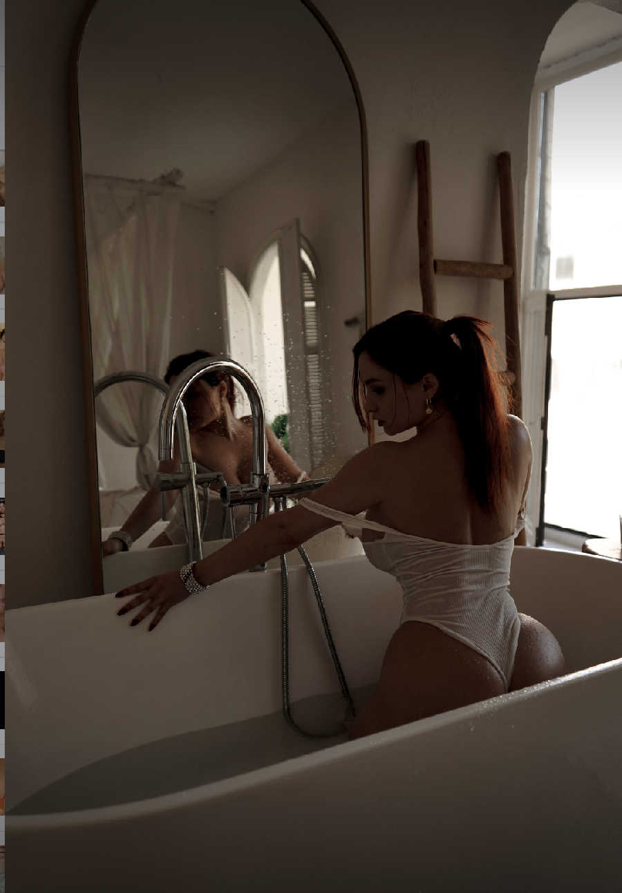 A playful frame from Miranda Faith nude — online in Oakland