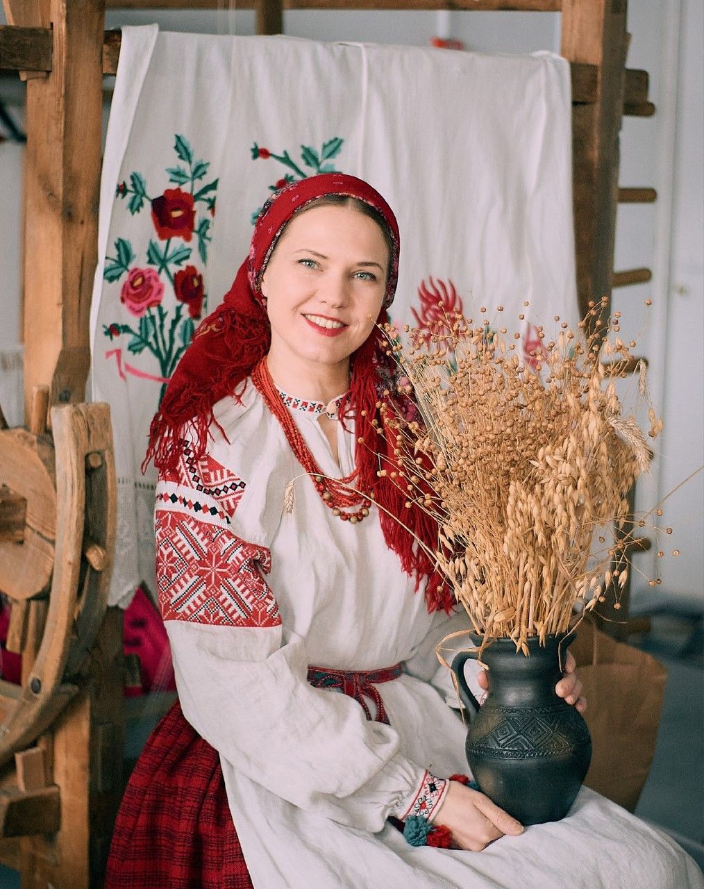 Women in Slavic costumes in Oakland