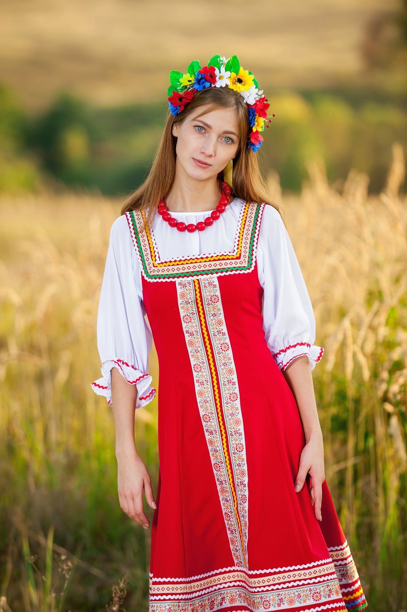 Women in Slavic costumes in Oakland